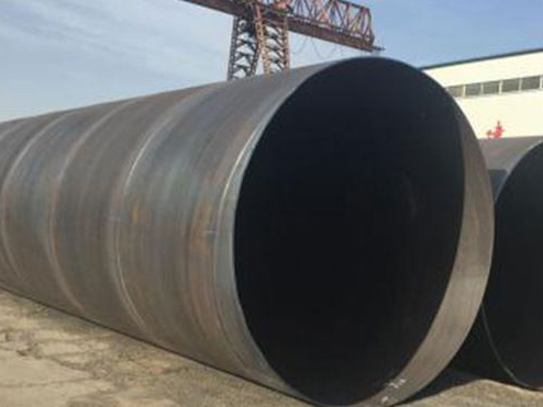 Large steel pipe welding